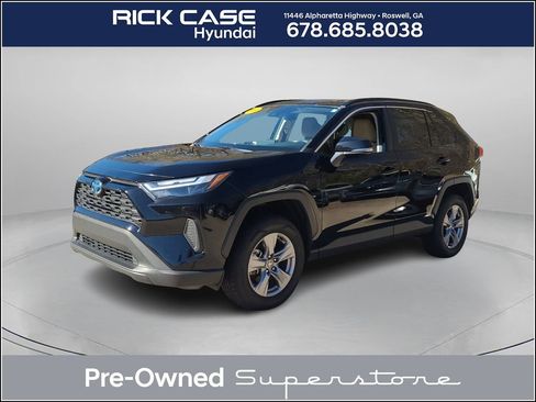 Used 2022 Toyota RAV4 XLE image 1