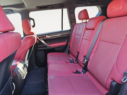 Used 2023 Lexus GX 460 Premium image 13