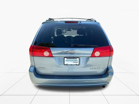 Used 2010 Toyota Sienna LE FWD image 7