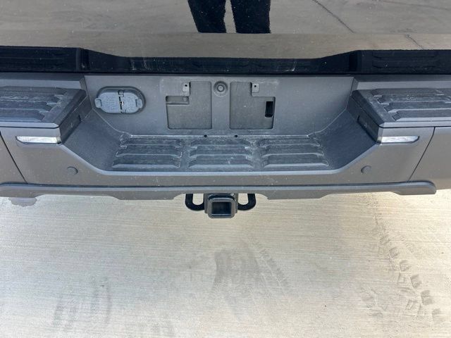Used 2024 Toyota Tundra SR5 w/ SR5 Convenience Package AWD/4WD image 9
