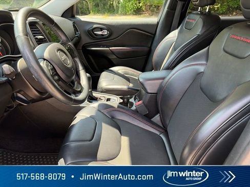 Used 2019 Jeep Cherokee Trailhawk w/ Cold Weather Group AWD/4WD image 19
