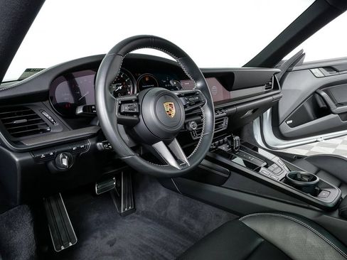 Certified 2022 Porsche 911 Carrera GTS image 4