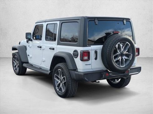 Used 2025 Jeep Wrangler Sport S w/ Convenience Group image 8