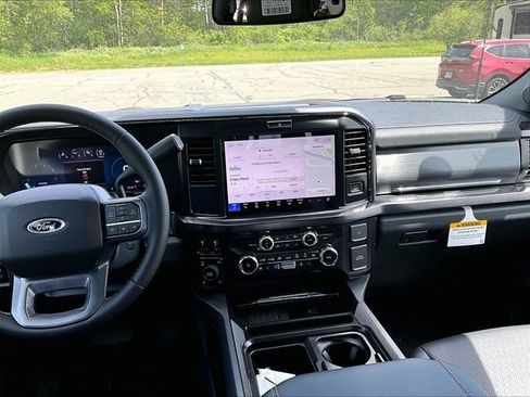 New 2026 Ford F250 Lariat w/ FX4 Off-Road Package AWD/4WD image 8