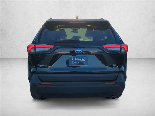 Certified 2024 Toyota RAV4 LE AWD/4WD image 6