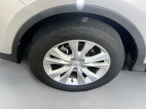 Used 2015 Toyota RAV4 Limited image 13