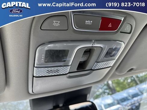 Used 2025 Kia Telluride S AWD/4WD image 33