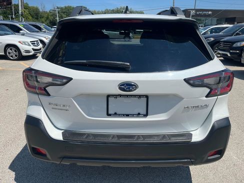 Used 2023 Subaru Outback Premium AWD/4WD image 4