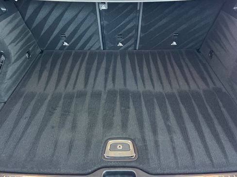 Used 2021 Mercedes-Benz GLC 300 w/ Premium Package image 18