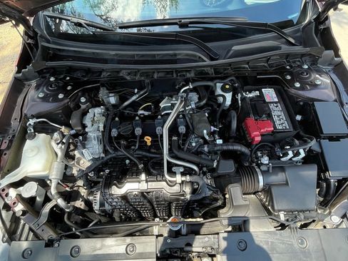 Used 2024 Nissan Altima 2.5 SV FWD image 27