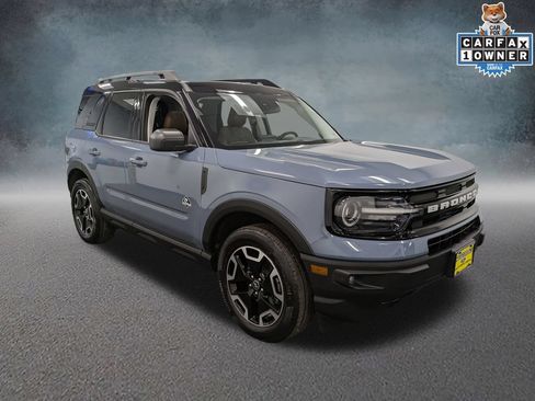 Used 2024 Ford Bronco Sport Outer Banks w/ Tech Package AWD/4WD image 3