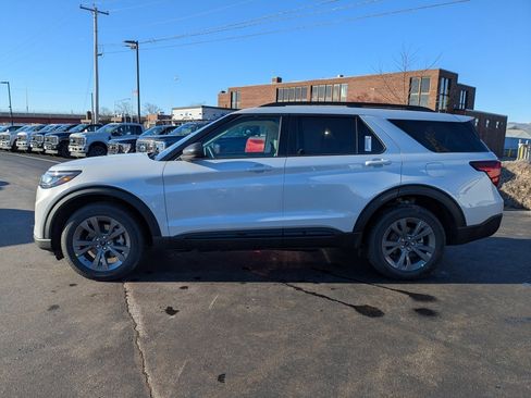 New 2026 Ford Explorer Active w/ Active Comfort Package image 6