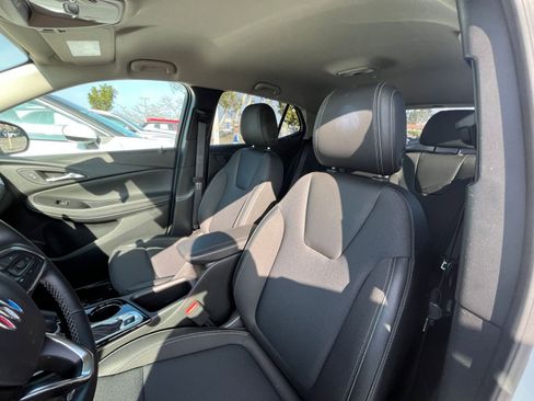 Used 2025 Buick Encore GX Preferred image 27