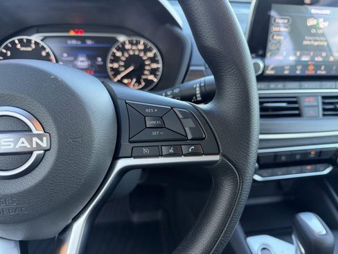 New 2025 Nissan Altima 2.5 SV image 17