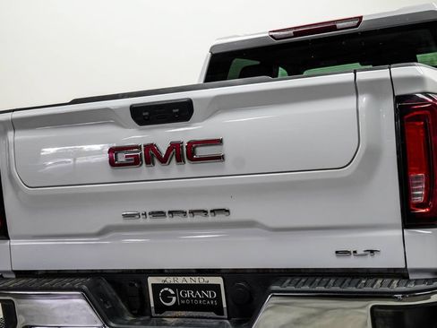 Used 2025 GMC Sierra 1500 SLT AWD/4WD image 13
