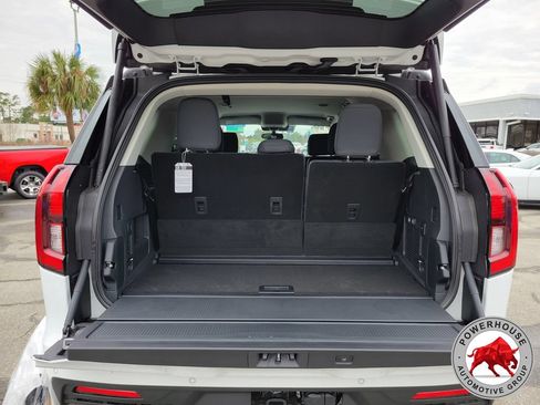 New 2025 Ford Expedition Active RWD image 13