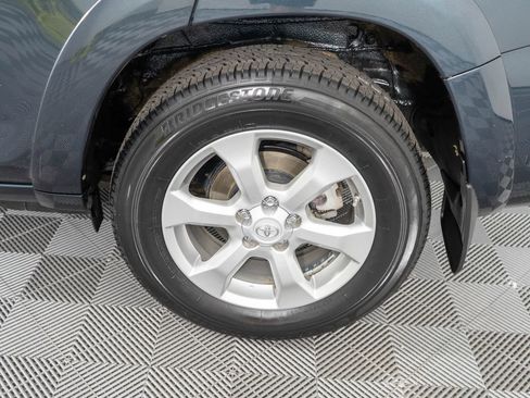 Used 2010 Toyota RAV4 Limited AWD/4WD image 27