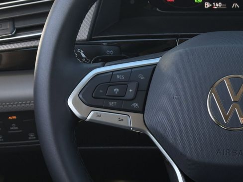 New 2026 Volkswagen Atlas Peak Edition image 18