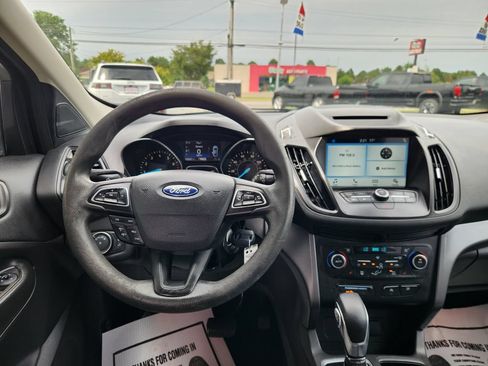 Used 2018 Ford Escape SE w/ SE Sync 3 Package AWD/4WD image 19