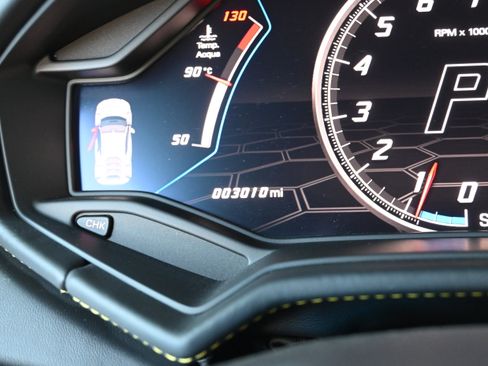 Used 2021 Lamborghini Huracan EVO RWD image 55
