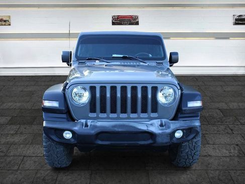 Used 2020 Jeep Wrangler Sport AWD/4WD image 3
