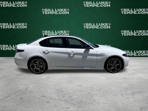 Used 2025 Alfa Romeo Giulia RWD image 4