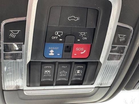 Used 2020 RAM 2500 Laramie image 33