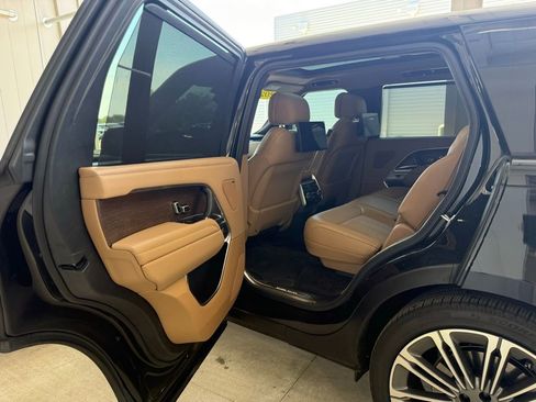 Used 2025 Land Rover Range Rover Long Wheelbase SE AWD/4WD image 20