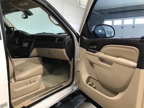 Used 2012 GMC Yukon Denali image 12