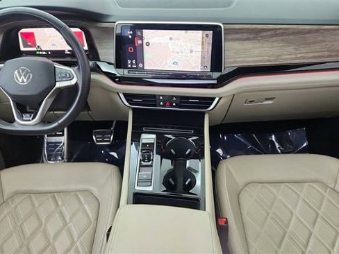 Used 2024 Volkswagen Atlas SEL Premium R-Line image 20