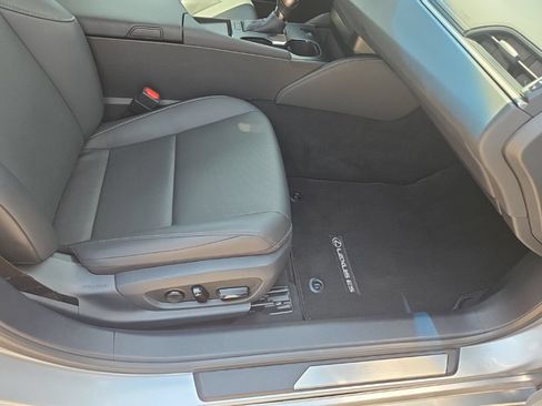 Used 2024 Lexus ES 350 w/ Accessory Package (Z1) FWD image 18