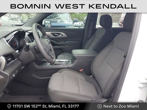 Used 2022 Chevrolet Traverse LT w/ Midnight/Sport Edition image 25