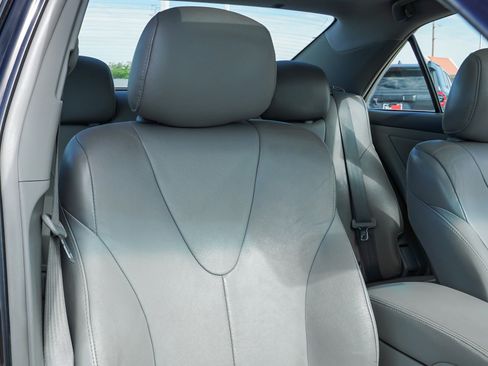 Used 2011 Toyota Camry XLE w/ SE/XLE Extra-Value Pkg FWD image 25