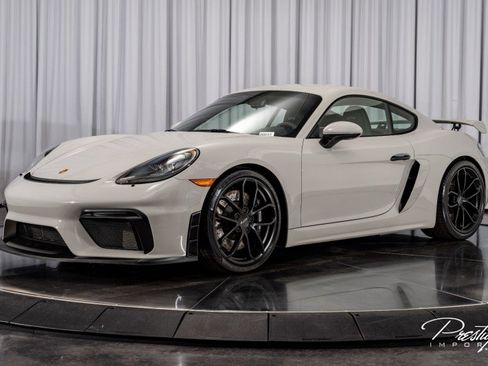 Used 2020 Porsche 718 Cayman GT4 image 6