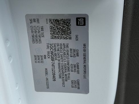 New 2026 Chevrolet Express 2500 Extended w/ Driver Convenience Package RWD image 23
