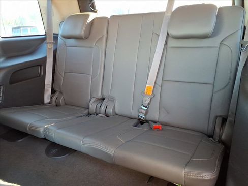 Used 2016 GMC Yukon Denali image 25