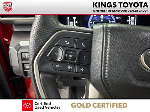 Used 2025 Toyota 4Runner SR5 AWD/4WD image 24