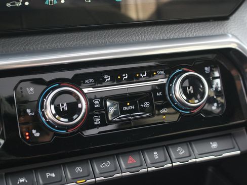 Used 2023 GMC Sierra 1500 Denali w/ Technology Package image 30