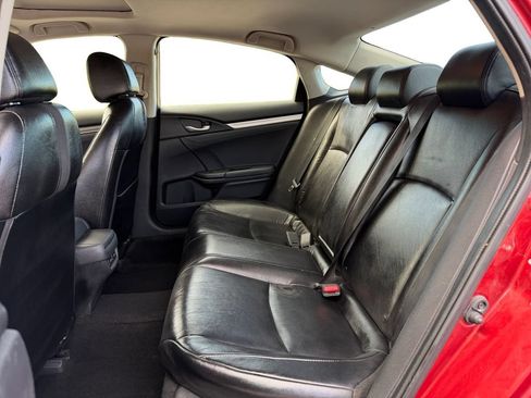Used 2019 Honda Civic Touring image 19