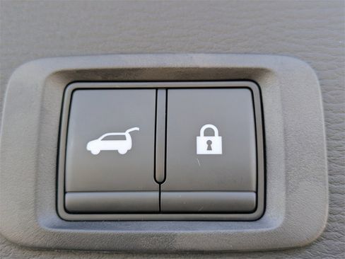 New 2025 Mitsubishi Outlander S image 14