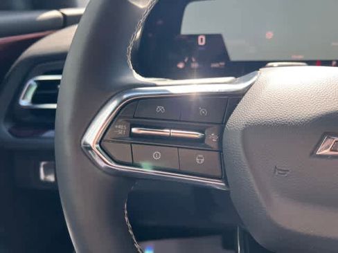 Used 2025 Chevrolet Traverse Z71 w/ Enhanced Driving Package AWD/4WD image 28