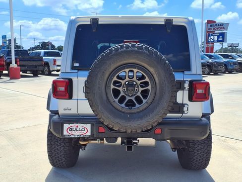 Used 2023 Jeep Wrangler Unlimited Rubicon 392 AWD/4WD image 7