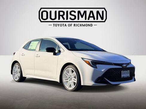 New 2026 Toyota Corolla SE image 1