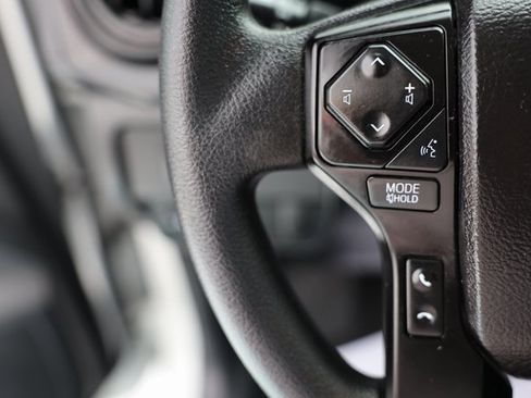 Used 2022 Toyota Tacoma SR image 17