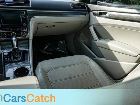 Used 2018 Volkswagen Passat 2.0T SE FWD image 26