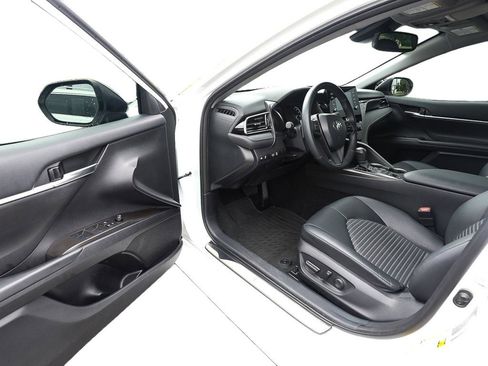 Used 2023 Toyota Camry SE w/ Convenience Package FWD image 11