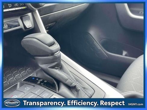 Certified 2025 Toyota RAV4 XLE AWD/4WD image 30