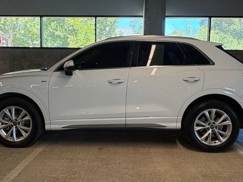 Used 2022 Audi Q3 2.0T Premium Plus AWD/4WD image 2