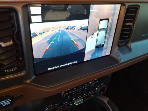 Used 2024 Ford Bronco Outer Banks w/ Sasquatch Package image 36