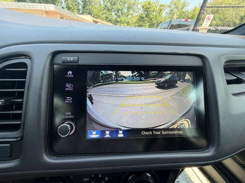 Used 2019 Honda HR-V Sport image 24